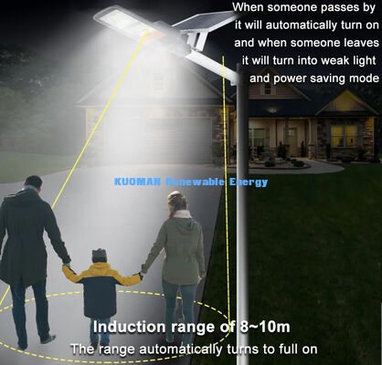 IP67 مضاد للماء 300W-500W ضوء الشارع الشمسي مع مستشعر الحركة الذكي مصباح الشارع LED